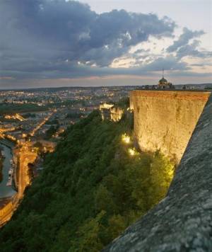 du-haut-de-la-citadelle-vue-imprenable-sur-la-cite-vauban-photo-ville-de-besancon.jpg